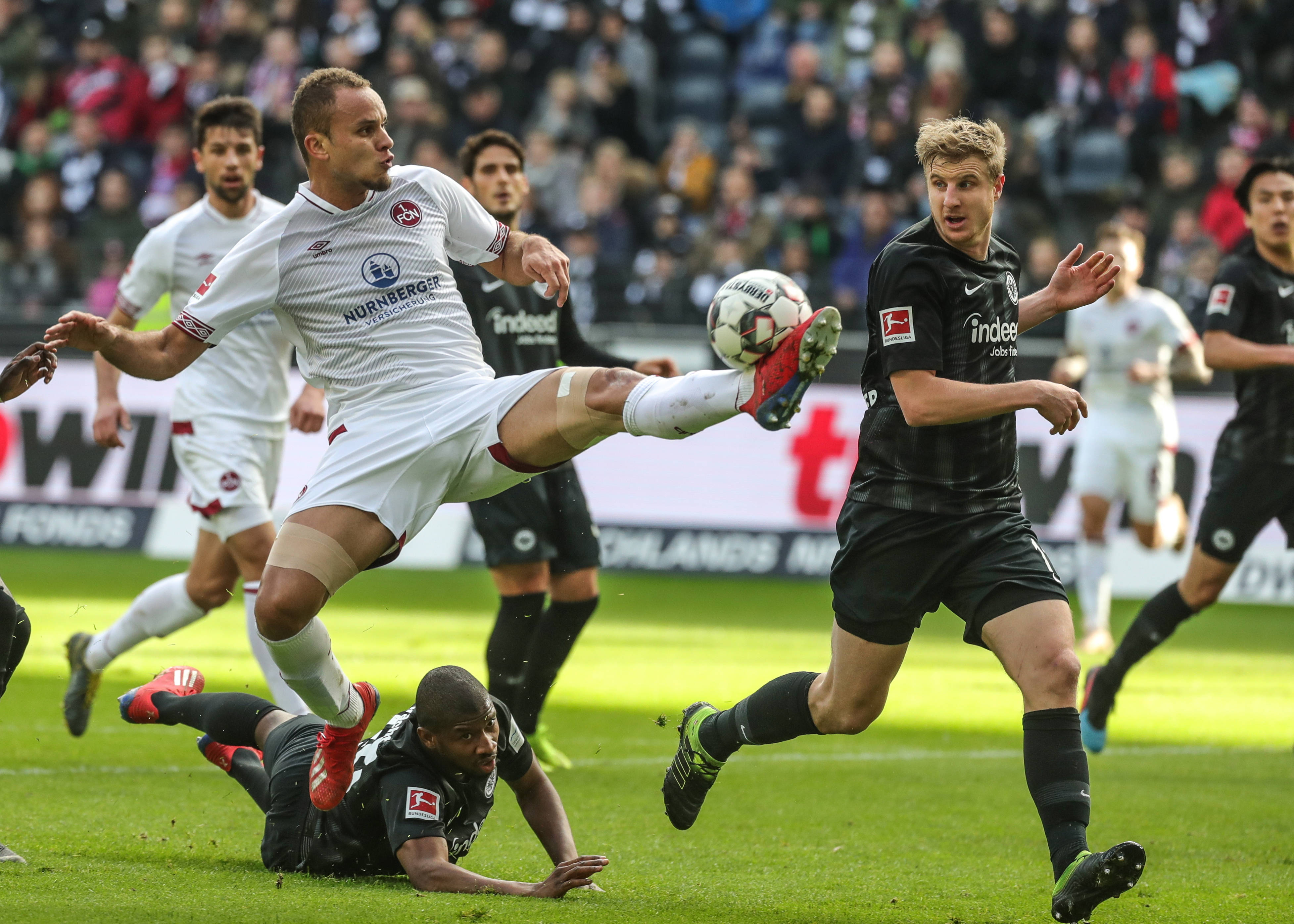 坚持三后卫 坚持三后卫
