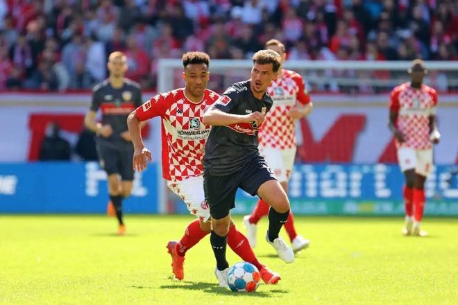 这场比赛中 这场比赛中